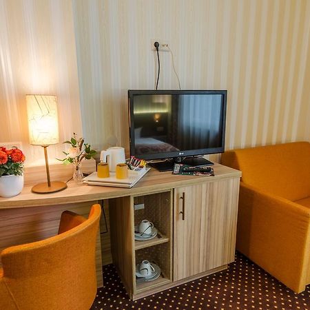 Hotel Alte Post Lehrte Luaran gambar